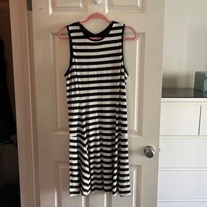 Banana Republic black and white striped dress size 14 New without tags